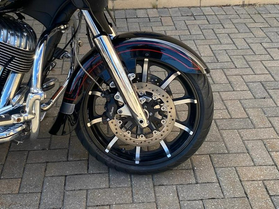 2018 Indian Motorcycle® Chieftain® Limited ABS Thunder Black Pearl with Graphics