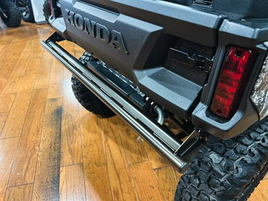 2025 Honda Pioneer 1000-6 Deluxe Crew