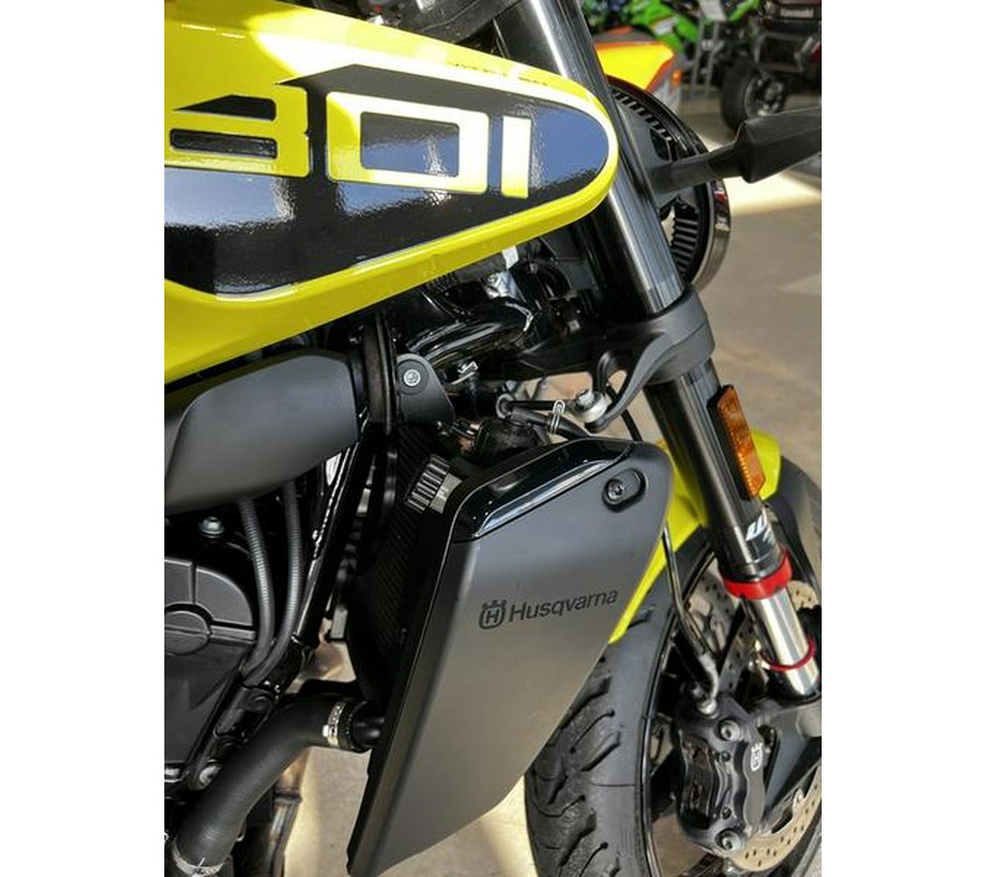 2025 Husqvarna® Vitpilen 801