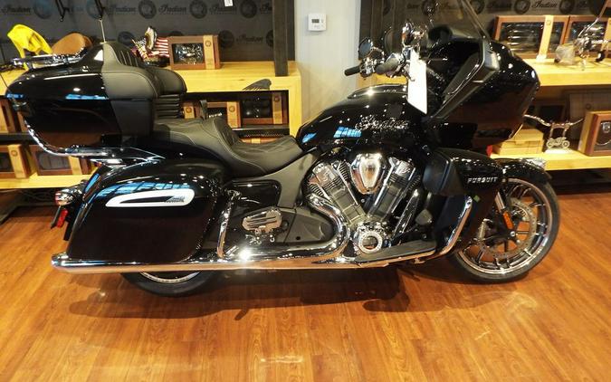 2023 Indian Motorcycle® Pursuit Limited with Premium Package Black Metallic