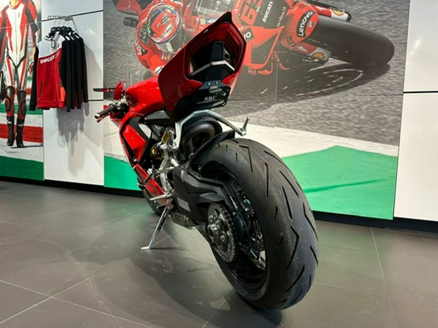 2022 Ducati Panigale V2 Ducati Red