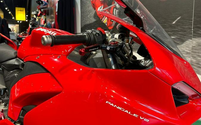 2022 Ducati Panigale V2 Ducati Red