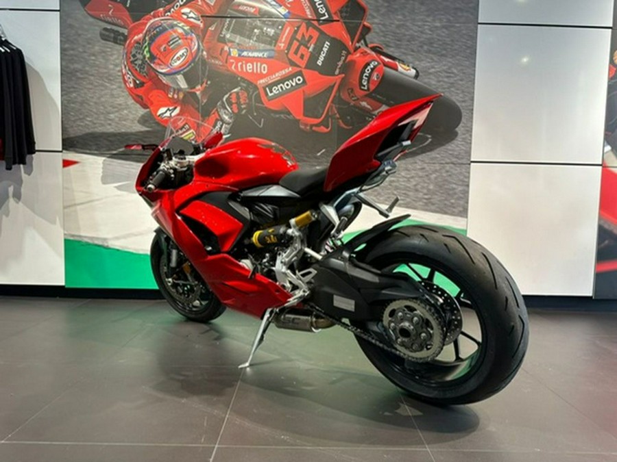 2022 Ducati Panigale V2 Ducati Red