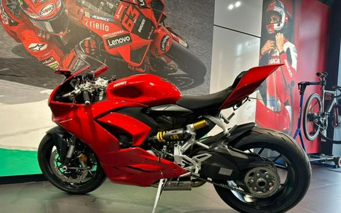 2022 Ducati Panigale V2 Ducati Red