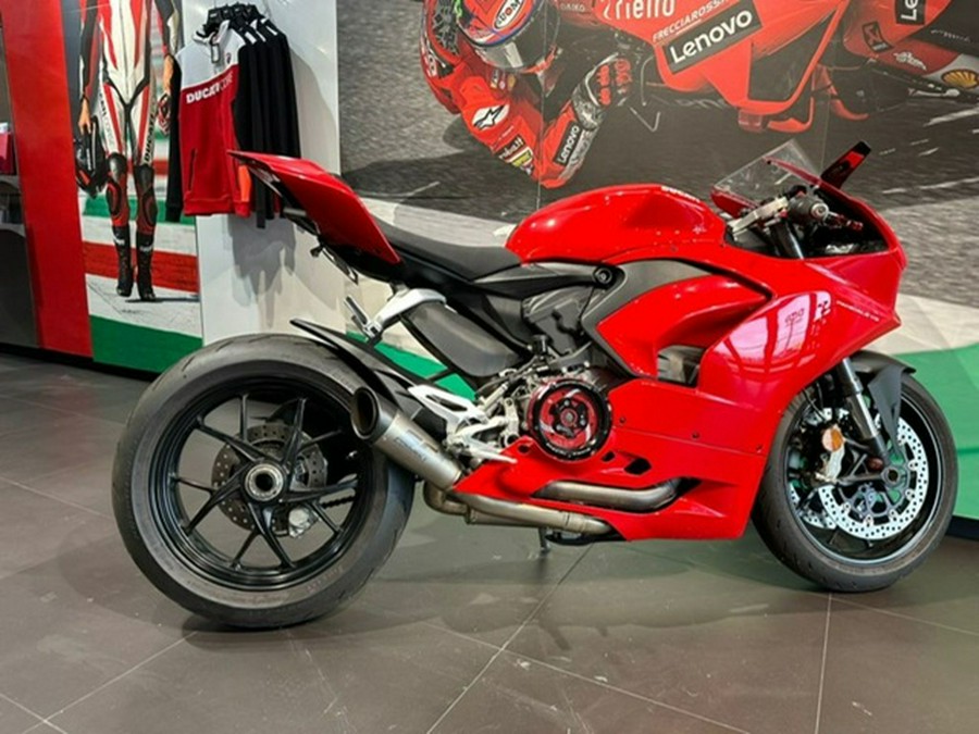 2022 Ducati Panigale V2 Ducati Red