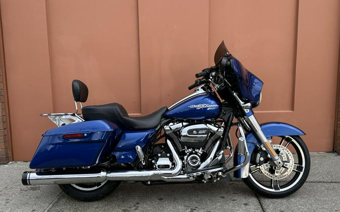2017 Harley-Davidson® Street Glide® Special Superior Blue
