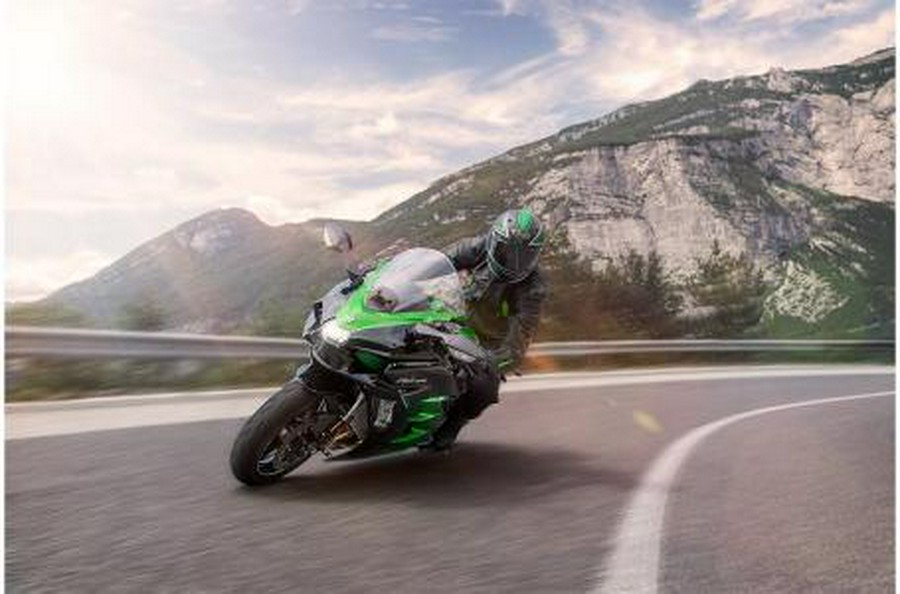 2023 Kawasaki Ninja® H2® SX SE