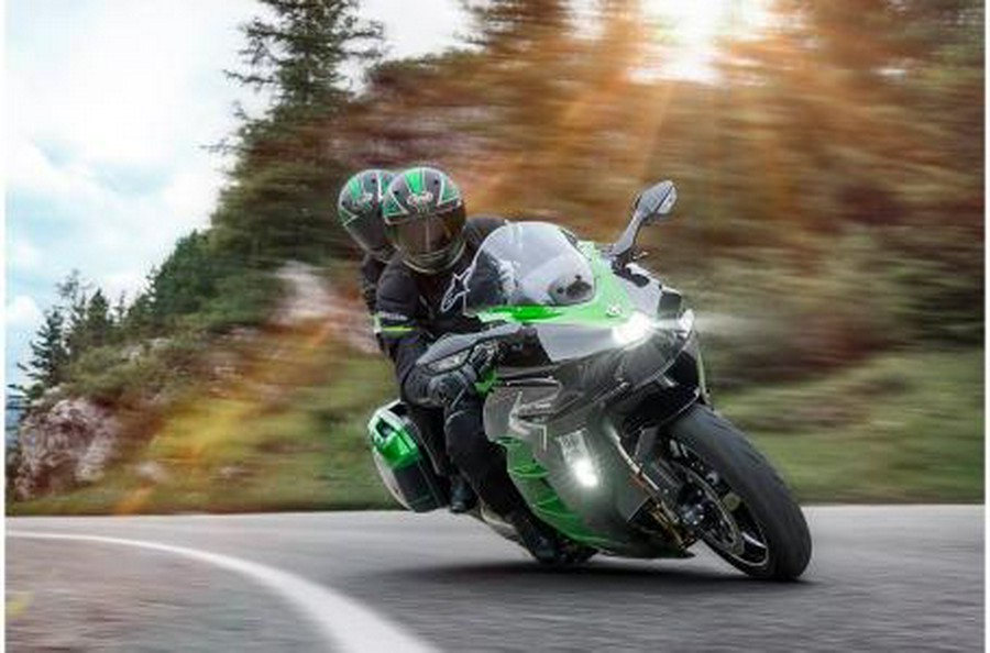 2023 Kawasaki Ninja® H2® SX SE