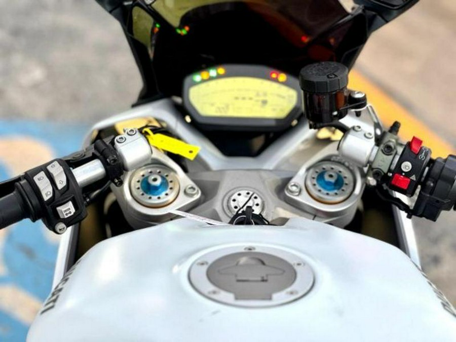 2020 Ducati Supersport S (White Silk)