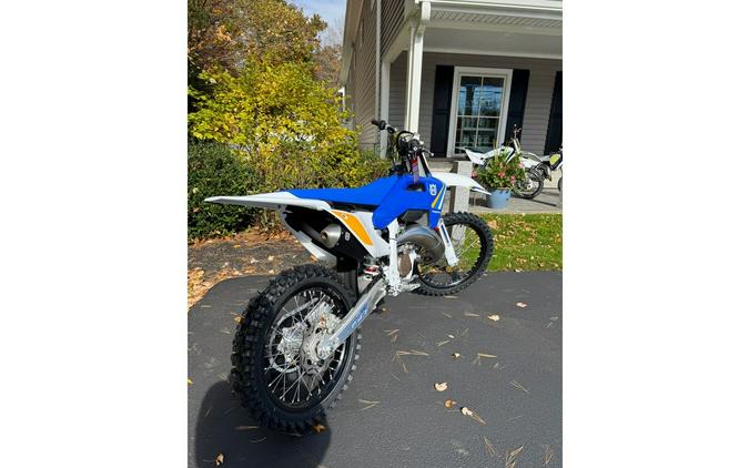 2025 TC 150 HERITAGE - Husqvarna Motorcycles