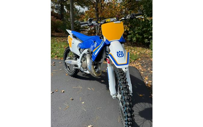 2025 TC 150 HERITAGE - Husqvarna Motorcycles