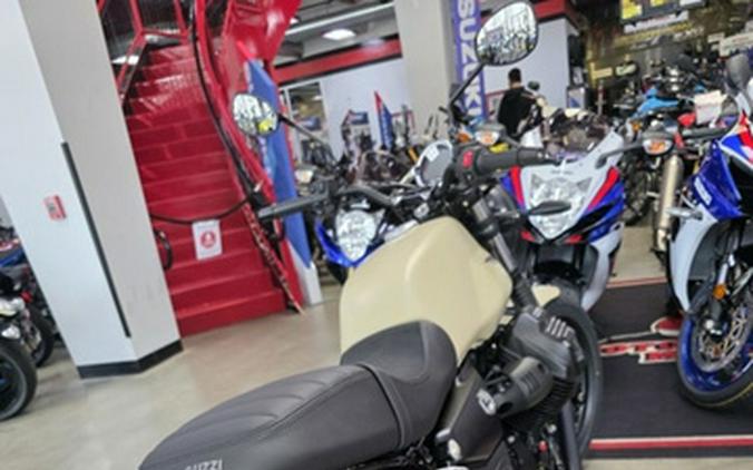 2027 Moto Guzzi V7 Stone
