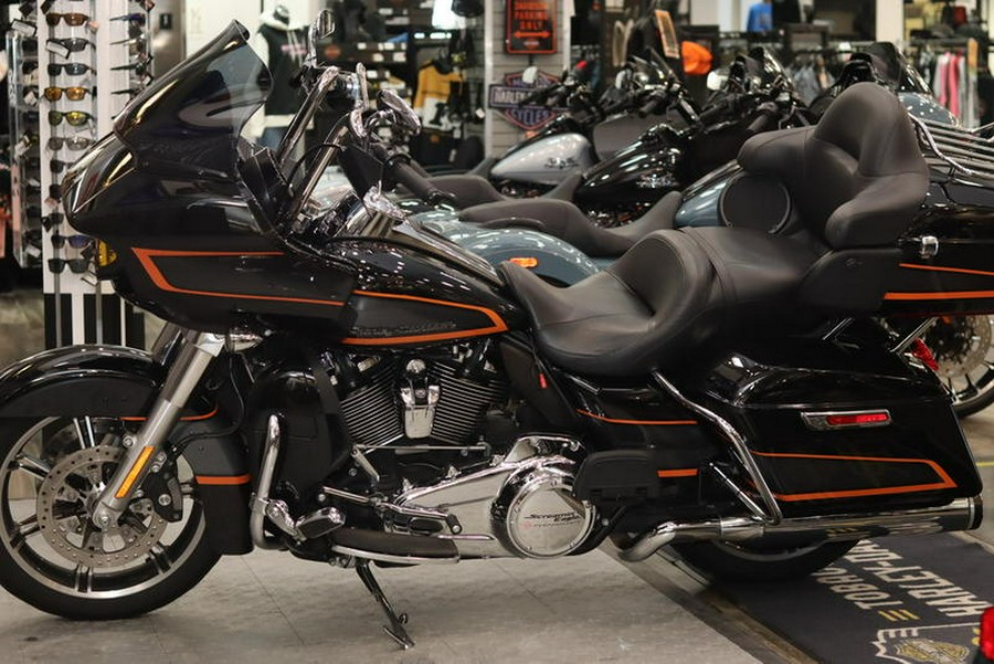 2022 Harley-Davidson® FLTRK - Road Glide® Limited