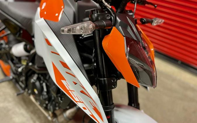 2024 KTM Duke 250
