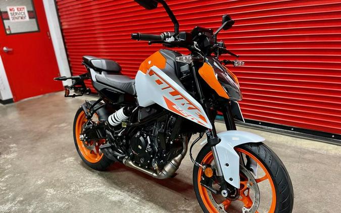 2024 KTM Duke 250