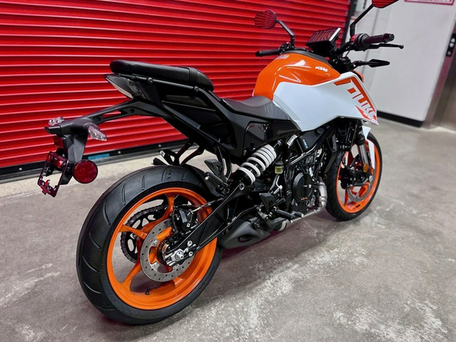 2024 KTM Duke 250