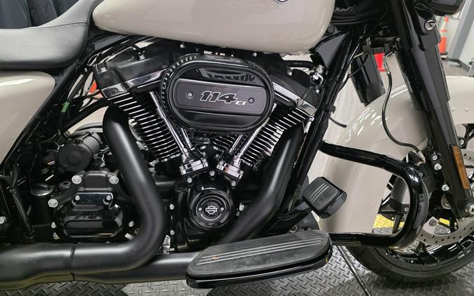 2022 Harley-Davidson Street Glide® Special