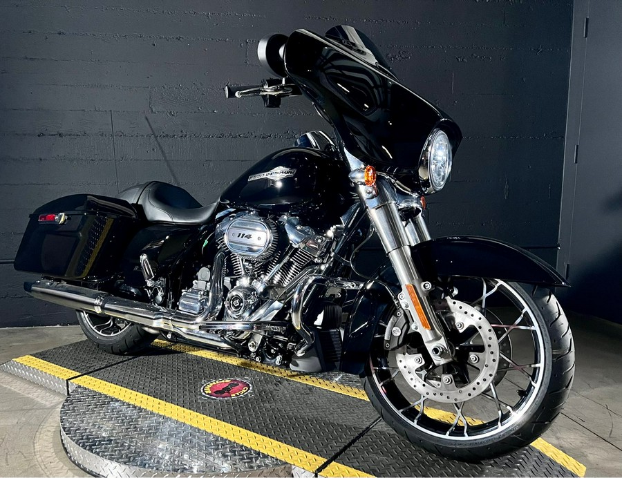 2023 Harley-Davidson Street Glide Special