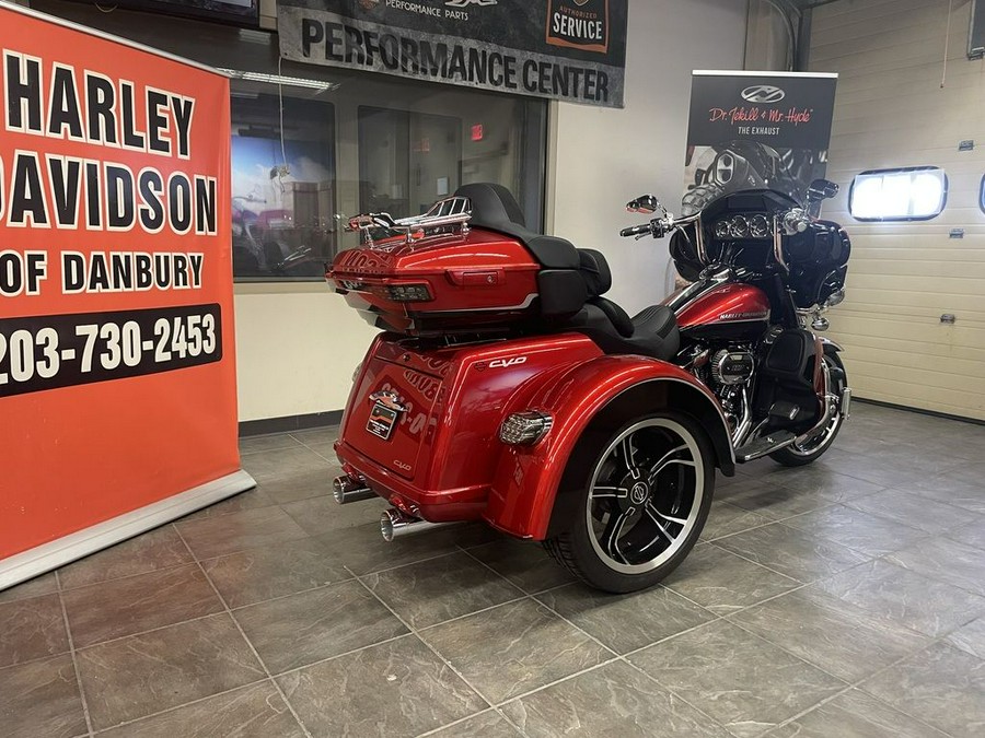 2021 Harley-Davidson® FLHTCUTGSE - CVO™ Tri Glide®