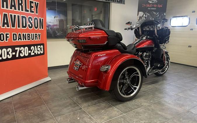 2021 Harley-Davidson® FLHTCUTGSE - CVO™ Tri Glide®