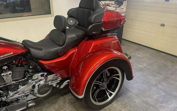 2021 Harley-Davidson® FLHTCUTGSE - CVO™ Tri Glide®