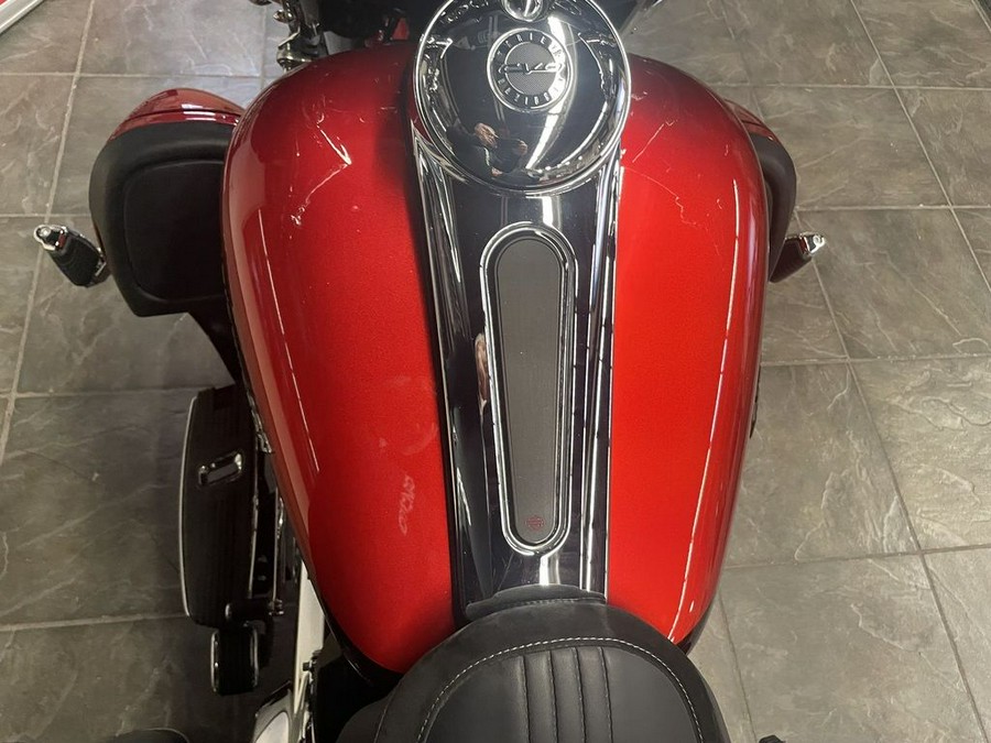 2021 Harley-Davidson® FLHTCUTGSE - CVO™ Tri Glide®