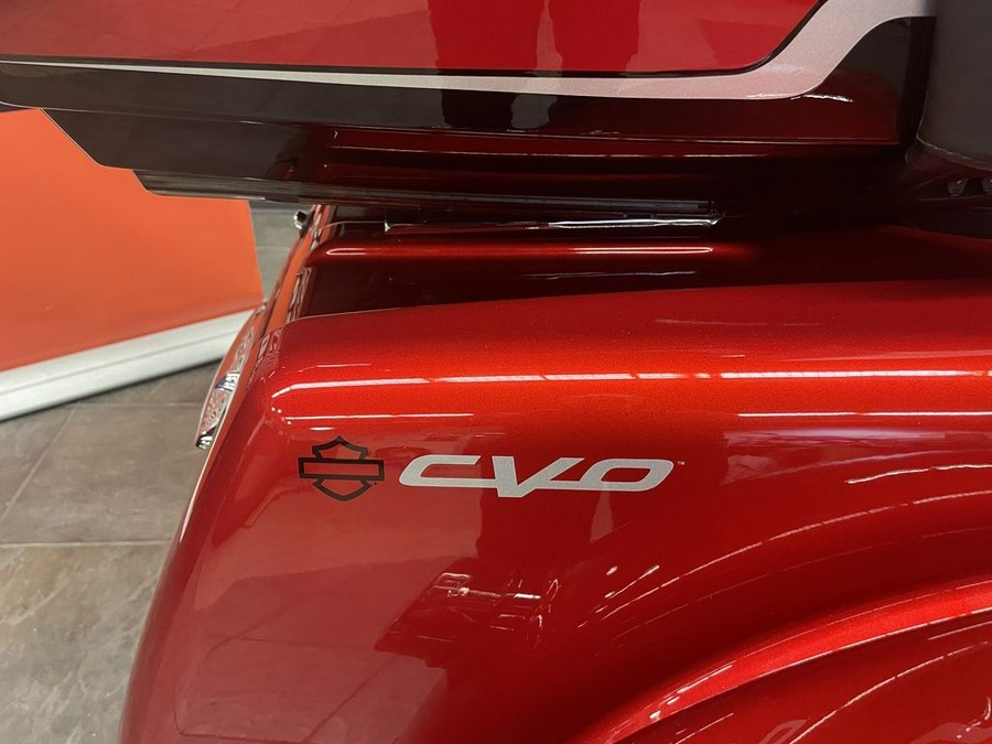 2021 Harley-Davidson® FLHTCUTGSE - CVO™ Tri Glide®