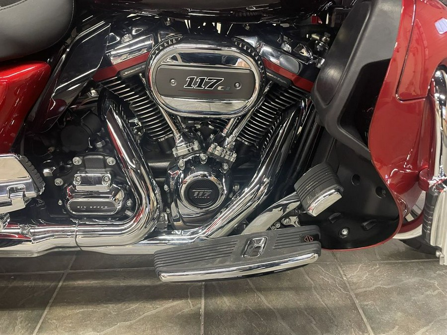 2021 Harley-Davidson® FLHTCUTGSE - CVO™ Tri Glide®