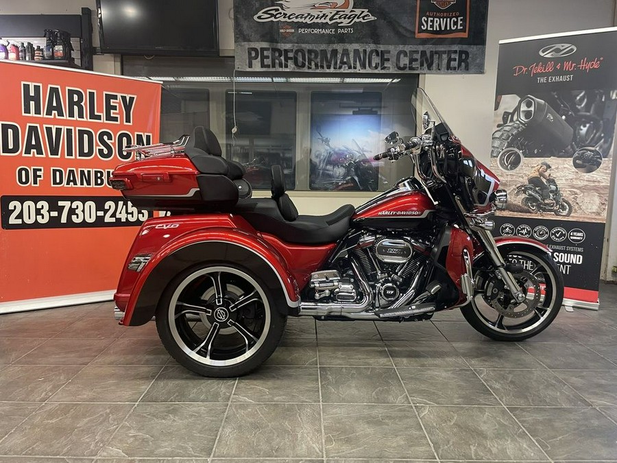 2021 Harley-Davidson® FLHTCUTGSE - CVO™ Tri Glide®