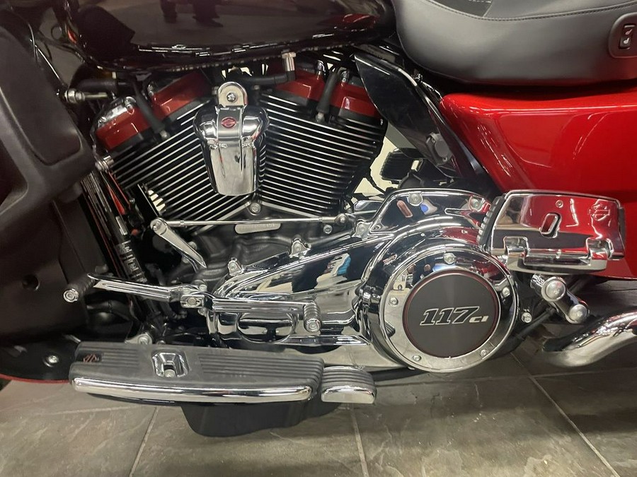 2021 Harley-Davidson® FLHTCUTGSE - CVO™ Tri Glide®