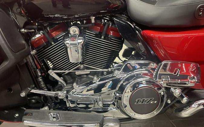 2021 Harley-Davidson® FLHTCUTGSE - CVO™ Tri Glide®