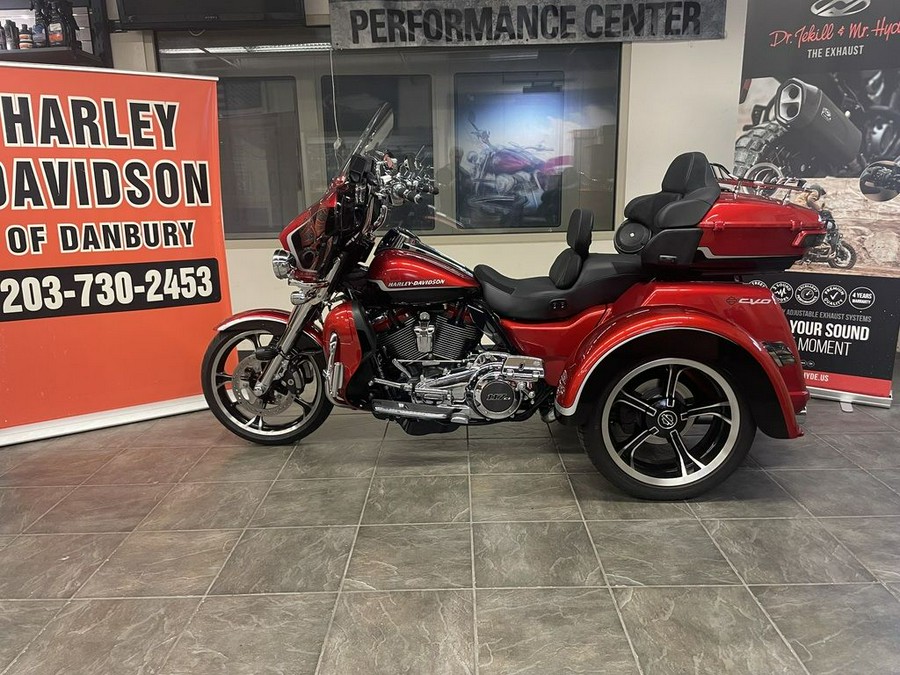 2021 Harley-Davidson® FLHTCUTGSE - CVO™ Tri Glide®