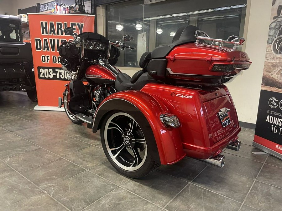 2021 Harley-Davidson® FLHTCUTGSE - CVO™ Tri Glide®