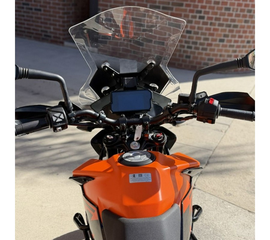 2024 KTM Adventure 390