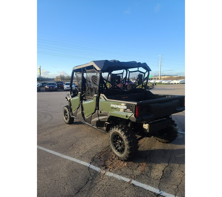 2023 Honda Pioneer 1000-6 Crew Deluxe