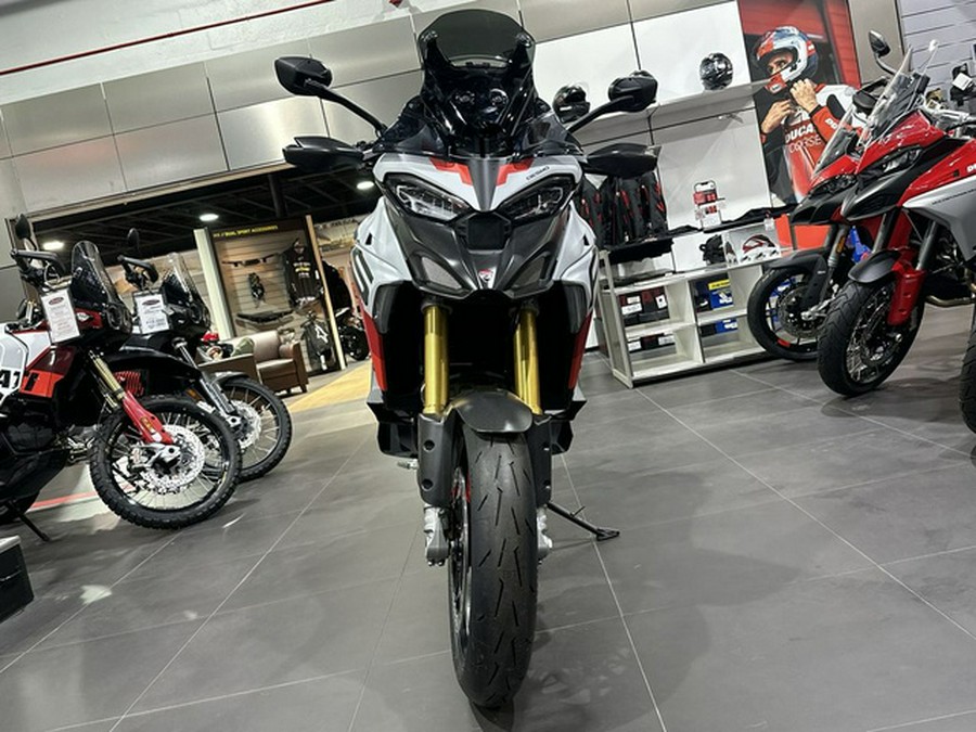 2025 Ducati Multistrada V4 RS