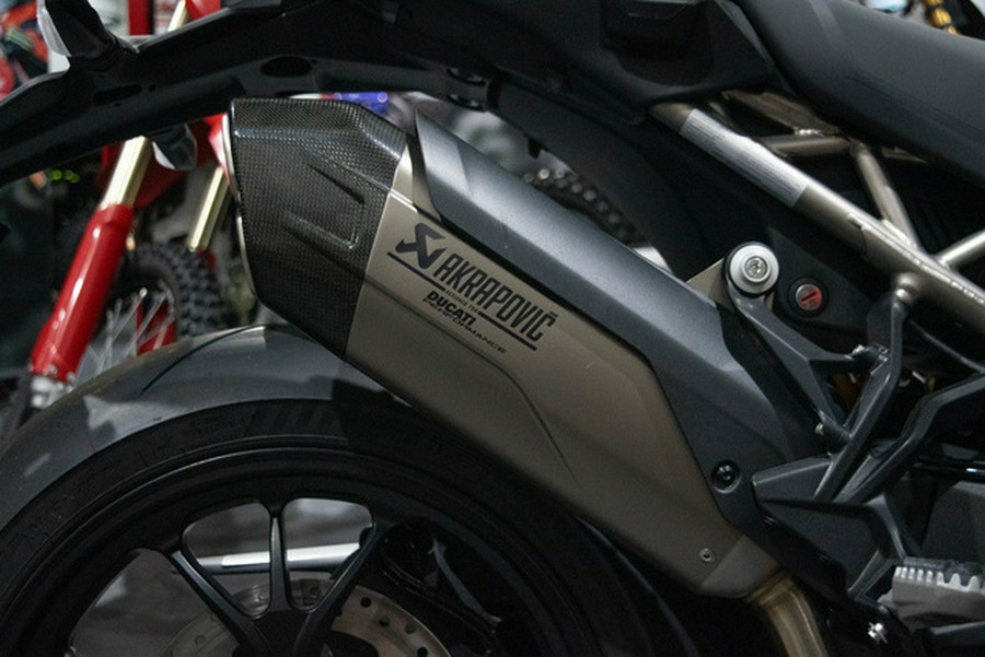 2025 Ducati Multistrada V4 RS