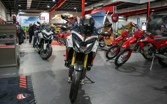 2025 Ducati Multistrada V4 RS