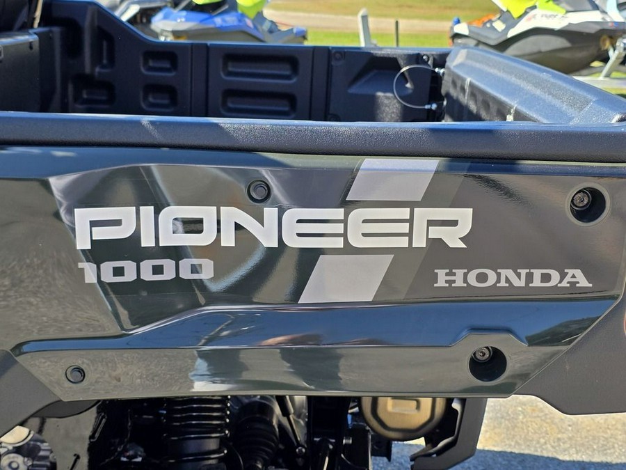 2025 Honda Pioneer 1000-6 Crew Deluxe