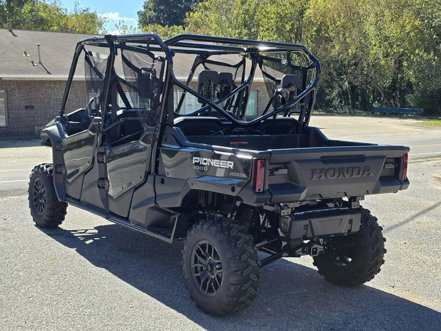 2025 Honda Pioneer 1000-6 Crew Deluxe