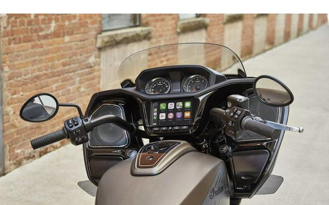 2021 Indian Challenger® Dark Horse®