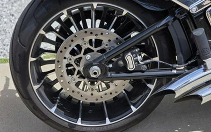 2024 Harley-Davidson Softail FXBR - Breakout