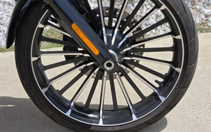 2024 Harley-Davidson Softail FXBR - Breakout