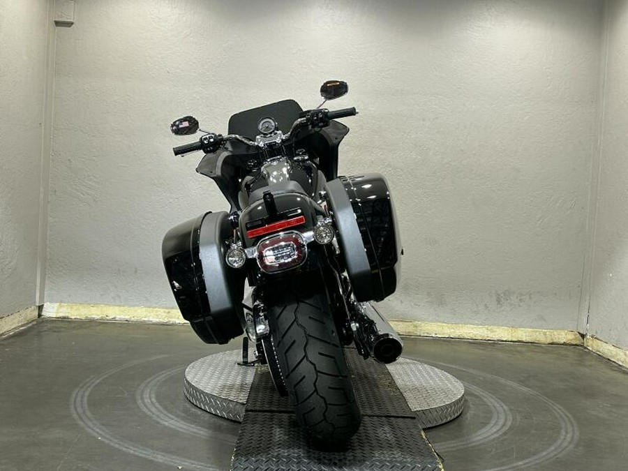 2026 Harley-Davidson® Low Rider® ST VIVID BLACK