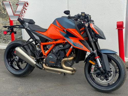 Video: Watch our 2020 KTM 1290 Super Duke R...