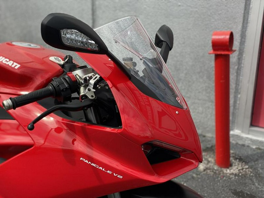 2021 Ducati Panigale V2 Ducati Red