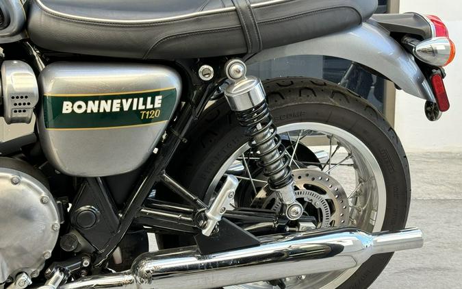 2022 Triumph Bonneville T120 Gold Line Silver Ice / Competition Green