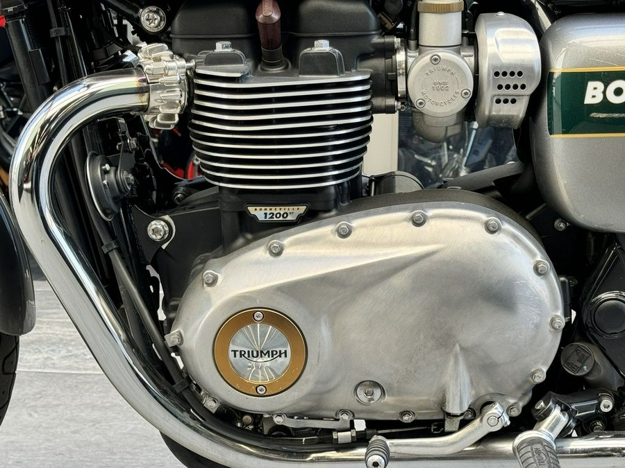 2022 Triumph Bonneville T120 Gold Line Silver Ice / Competition Green