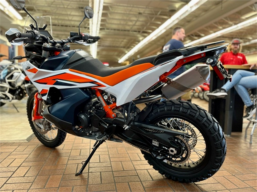 2023 KTM 890 Adventure R