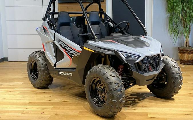 2024 Polaris RZR 200 EFI